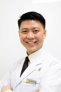 dr-raymond-su-wei-siong-dentistsnearby