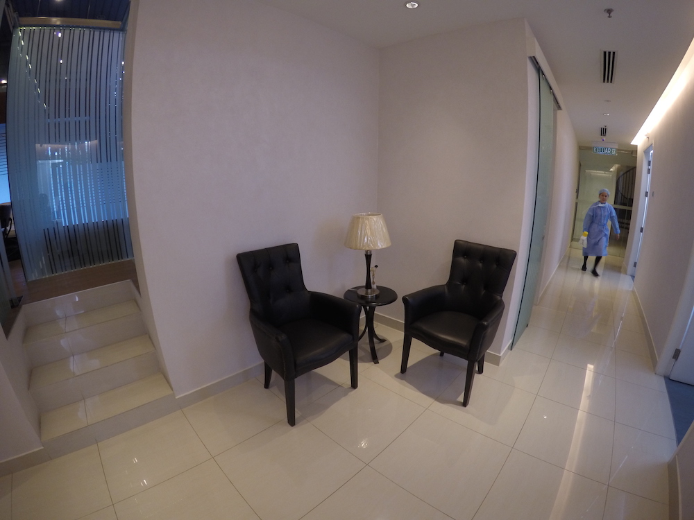 tan-root-canal-malaysia-inside-waiting-area